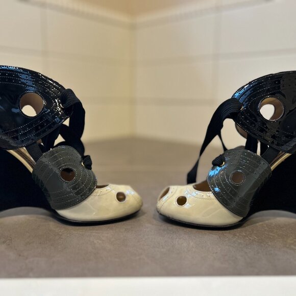 Galliano Patent Leather and Suede Open Toe Wedges Size EU 38 - Picture 3 of 6